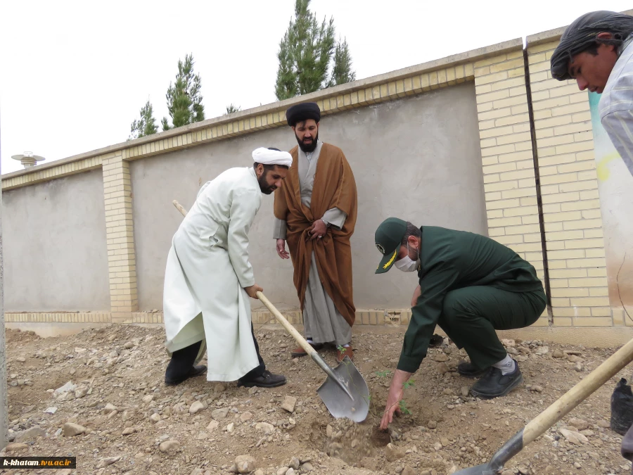 در راستای پویش ملی همکاشت غرس نهال با همکاری ناحیه مقاومت بسیج و  سازمان تبلیغات شهرستان خاتم انجام شد .