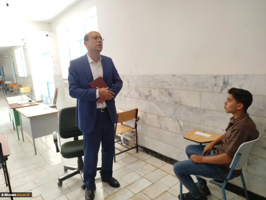 معاون آموزشکده آموزشکدهملی مهارت خاتم  با حضور  از هنرستان شهید مصطفی خمینی شهر ستان خاتم با رئیس و هنر جویان این مرکز دیدار کرد  2
